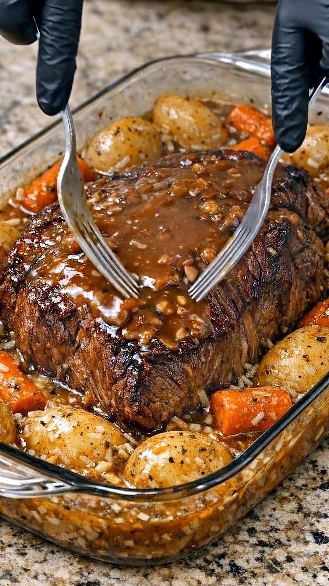 ONE-PAN BEEF ROAST WITH VEGETABLES